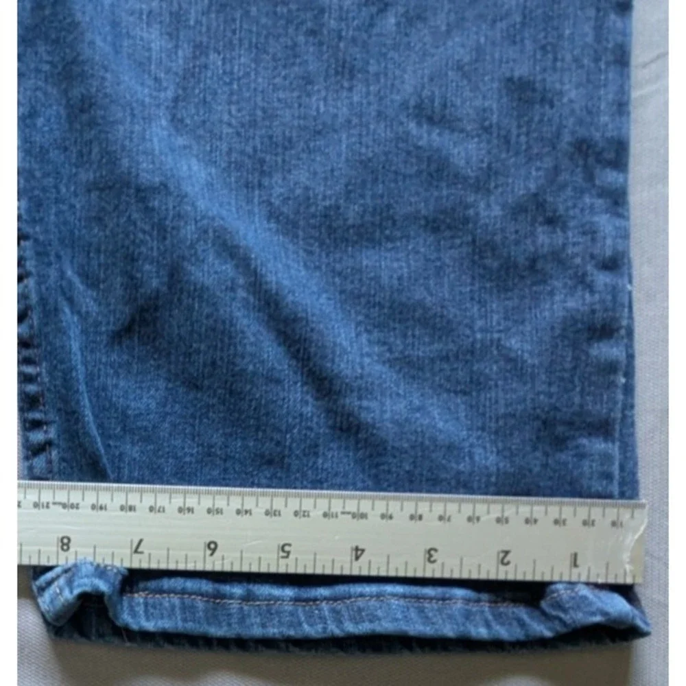 Wrangler Mens 44x30 Five Star  Relaxed Fit Denim Blue Jeans 4 Way Flex New